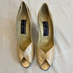 STUART WEITZMAN Vintage Women’s Open Toed Heels, Size 8.5